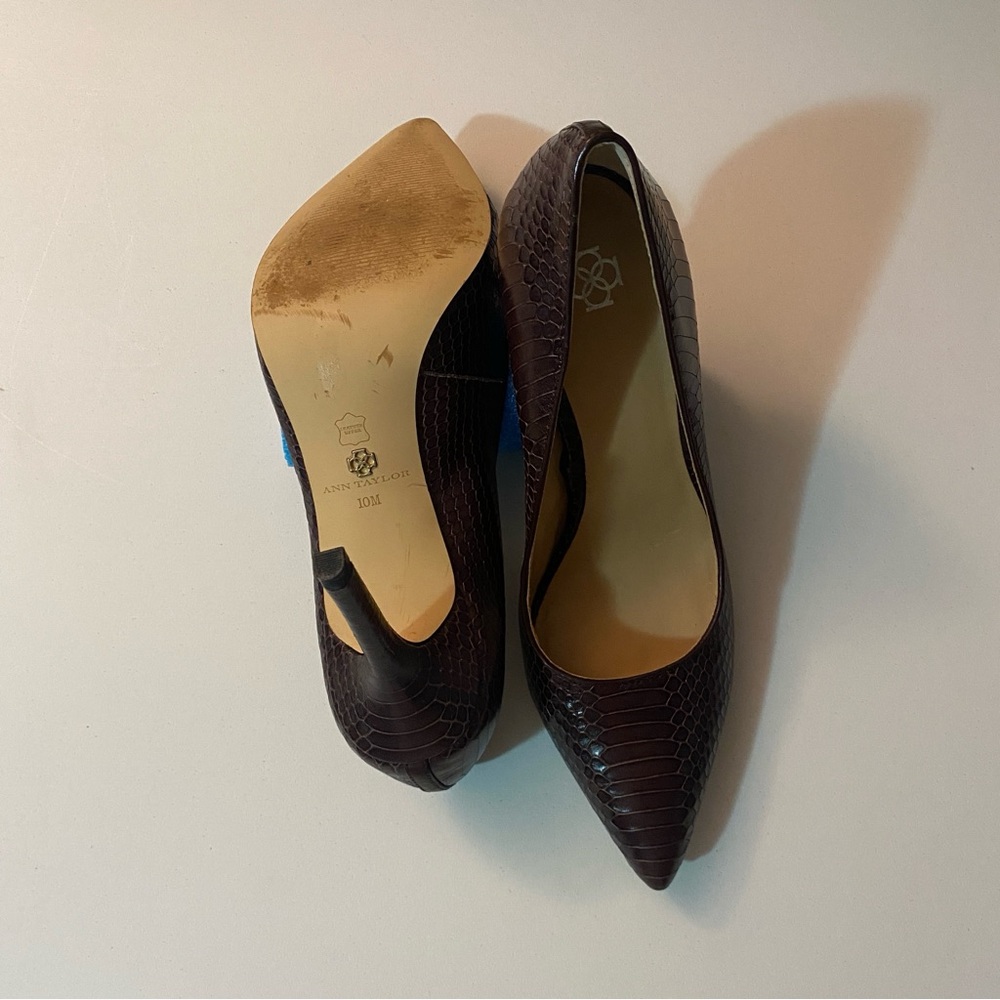 Ann Taylor Snakeskin Heels Size 10M - Picture 8 of 10